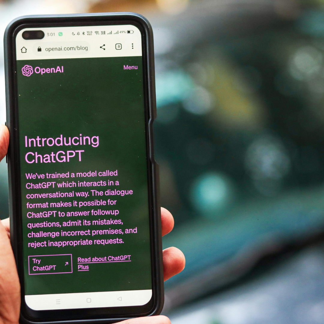 Seven Crucial Facts Business Professionals Need to Know About AI Chat